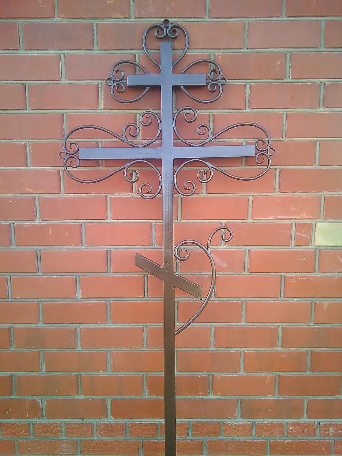 Крест на могилу из металла фото размеры